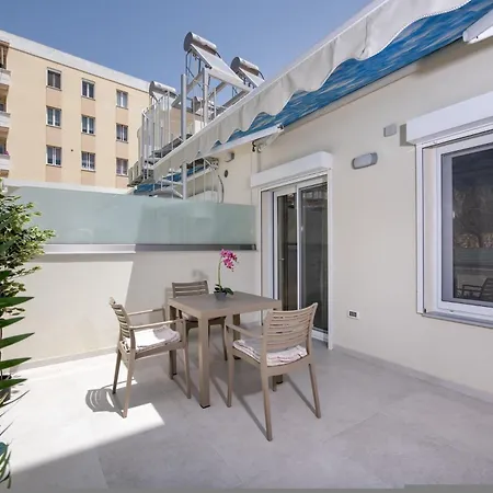 Cherry Luxury Apartment